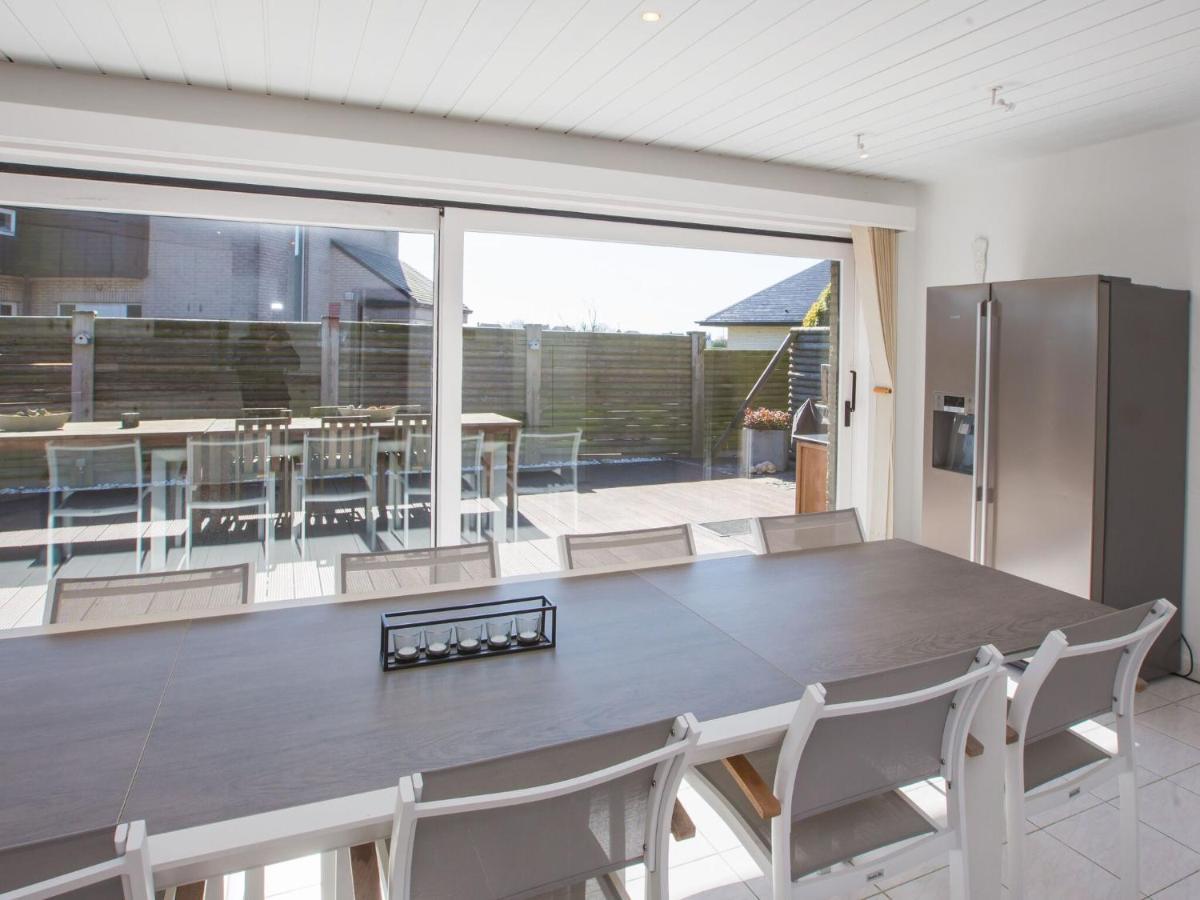 Splendid Villa In Middelkerke With Sauna Bubble Bath ภายนอก รูปภาพ