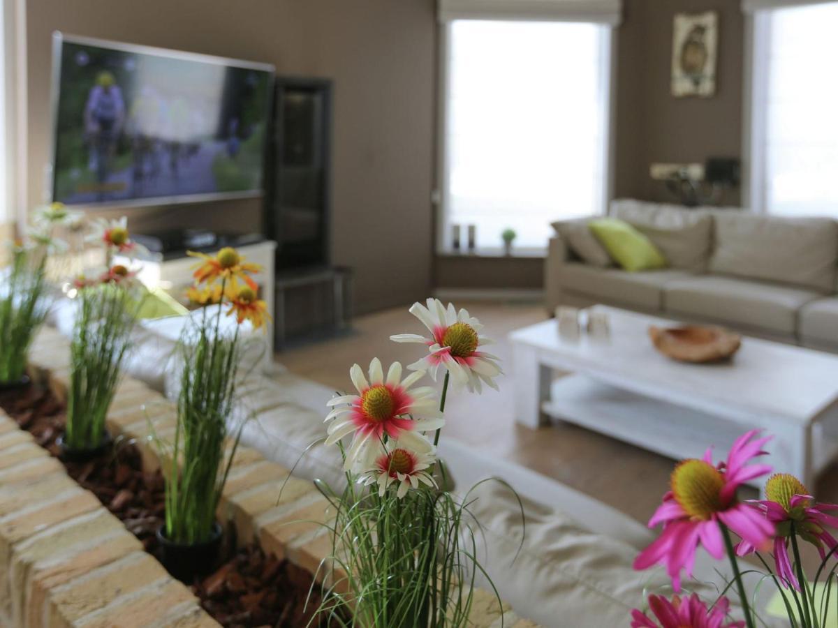Splendid Villa In Middelkerke With Sauna Bubble Bath ภายนอก รูปภาพ